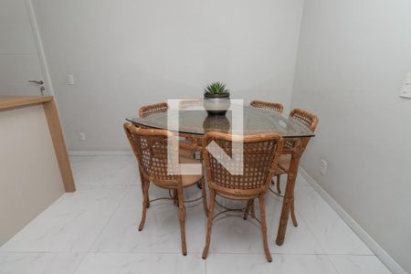 Sala de apartamento à venda com 2 quartos, 68m² em Vila Ipojuca, São Paulo