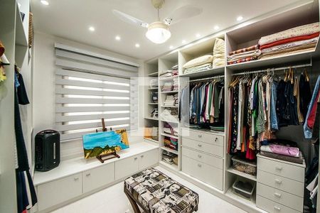 Closet de casa para alugar com 4 quartos, 230m² em Camboinhas, Niterói