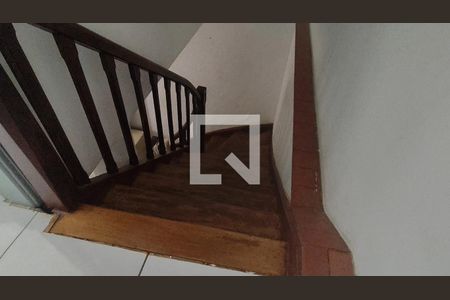 Corredor de casa à venda com 2 quartos, 180m² em Moinho Velho, São Paulo