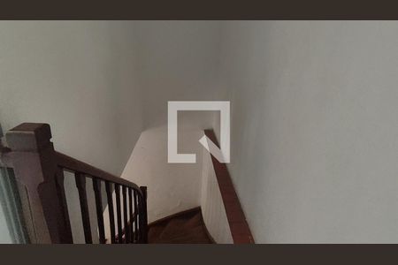 Corredor de casa à venda com 2 quartos, 180m² em Moinho Velho, São Paulo