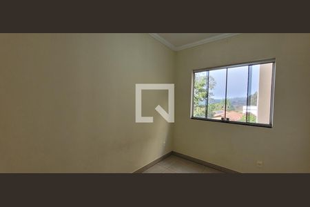 quarto 2 de casa à venda com 3 quartos, 77m² em Residencial Lagoa, Betim