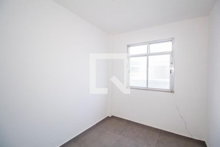 Quarto 1 de apartamento para alugar com 2 quartos, 49m² em Guadalupe, Rio de Janeiro