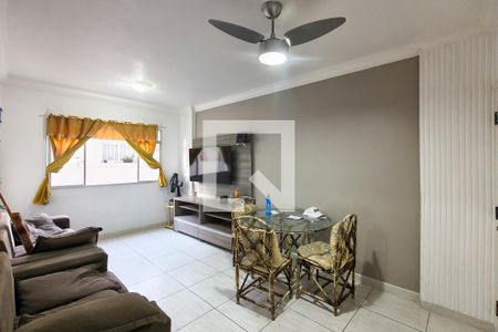 Sala de apartamento para alugar com 2 quartos, 96m² em Canto do Forte, Praia Grande
