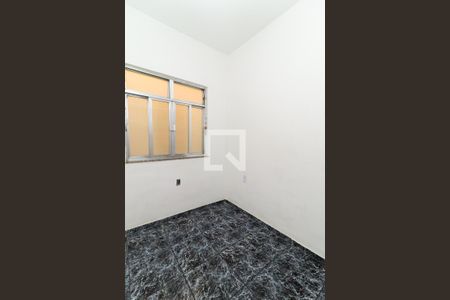 Quarto 2 de casa para alugar com 3 quartos, 120m² em Realengo, Rio de Janeiro