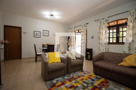 Sala de casa de condomínio à venda com 2 quartos, 303m² em Condomínio Ouro, Brasília