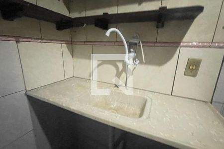 Cozinha de casa para alugar com 1 quarto, 45m² em Jardim Primavera, Duque de Caxias