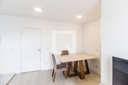 Sala  de apartamento para alugar com 2 quartos, 60m² em Jardim das Belezas, Carapicuíba