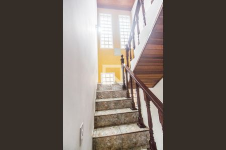 Escada de apartamento à venda com 2 quartos, 302m² em Parque dos Camargos, Barueri
