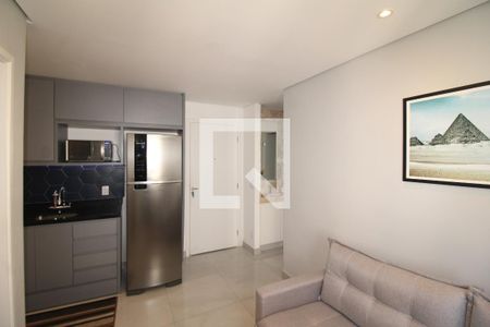 Sala / Cozinha de apartamento para alugar com 2 quartos, 36m² em Vila Diva, São Paulo
