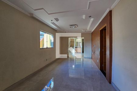 Casa à venda com 4 quartos, 304m² em Santa Efigênia, Belo Horizonte