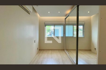 Suite de casa à venda com 3 quartos, 180m² em Vila Clementino, São Paulo
