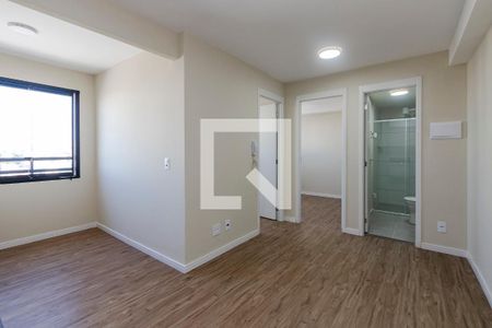 Sala/ Cozinha de apartamento para alugar com 2 quartos, 28m² em Jardim Aeroporto, São Paulo
