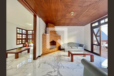Casa para alugar com 5 quartos, 380m² em Palmares, Belo Horizonte