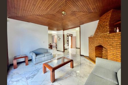 Casa para alugar com 5 quartos, 380m² em Palmares, Belo Horizonte