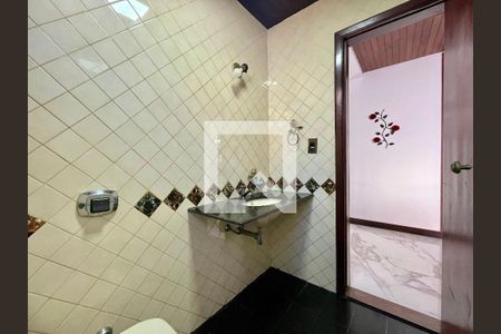 Casa para alugar com 5 quartos, 380m² em Palmares, Belo Horizonte