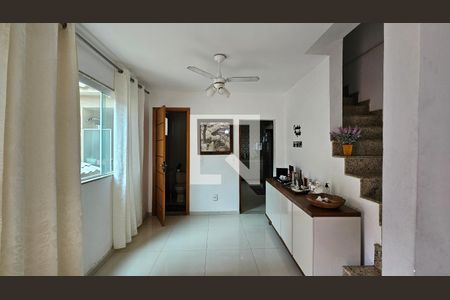 Casa para alugar com 2 quartos, 200m² em Austin, Nova Iguaçu