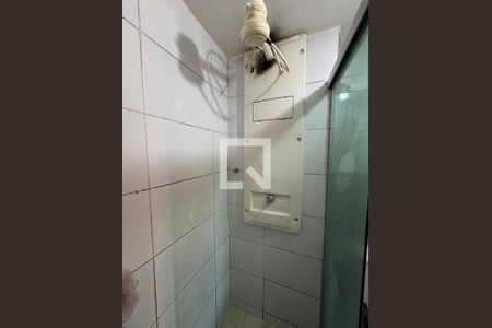 Banheiro da Suíte de apartamento à venda com 1 quarto, 42m² em Samambaia, Brasília
