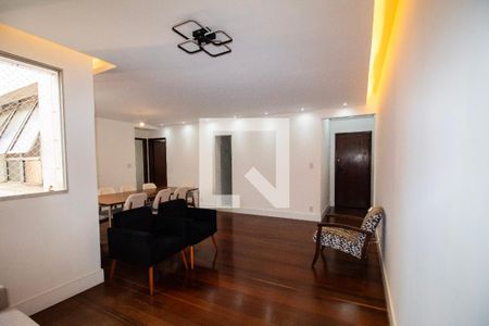 Sala  de apartamento à venda com 4 quartos, 140m² em Vila Paris, Belo Horizonte