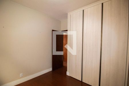 Quarto 01  de apartamento à venda com 4 quartos, 140m² em Vila Paris, Belo Horizonte