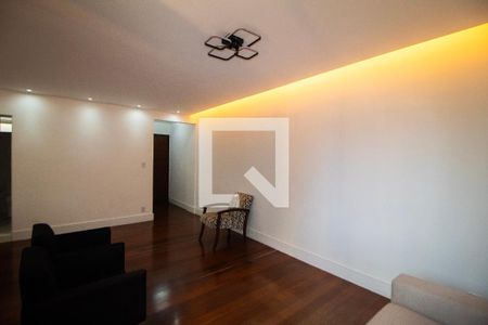 Sala  de apartamento à venda com 4 quartos, 140m² em Vila Paris, Belo Horizonte
