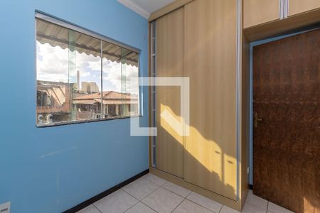 Quarto 2 Casa 1 de casa à venda com 3 quartos, 200m² em Xodó Marize, Belo Horizonte