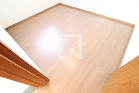 Quarto 1 de apartamento para alugar com 2 quartos, 42m² em Jardim Patricia, Uberlândia