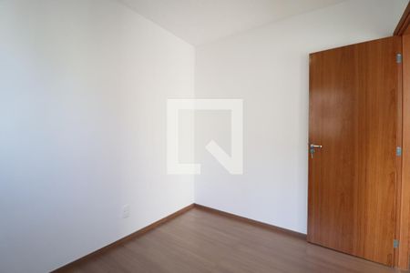 Quarto 1 de apartamento para alugar com 2 quartos, 42m² em Jardim Patricia, Uberlândia