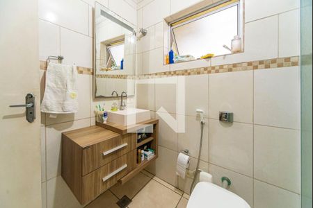 Banheiro 1 de casa à venda com 3 quartos, 169m² em Parque Industriario, Santo André