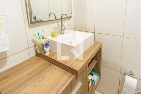 Banheiro 1 de casa à venda com 3 quartos, 169m² em Parque Industriario, Santo André