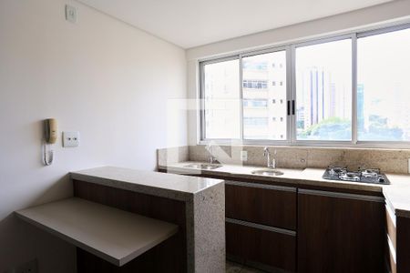 Sala/Cozinha de kitnet/studio para alugar com 1 quarto, 29m² em Savassi, Belo Horizonte