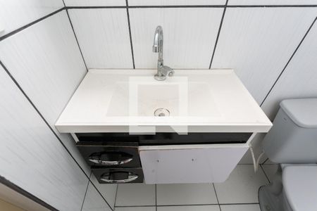 Banheiro de casa para alugar com 1 quarto, 50m² em Vila Minerva, São Paulo