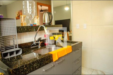 Cozinha de apartamento à venda com 2 quartos, 50m² em Setor Parque Tremendão, Goiânia