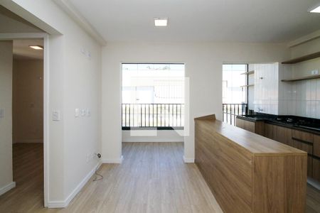 Sala de apartamento para alugar com 2 quartos, 43m² em Jardim da Gloria, Cotia