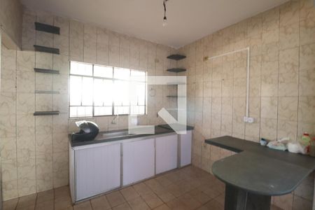 Cozinha de casa para alugar com 2 quartos, 150m² em Jaraguá, Uberlândia