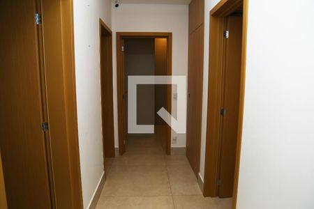 Corredor de apartamento para alugar com 4 quartos, 227m² em Setor Marista, Goiânia