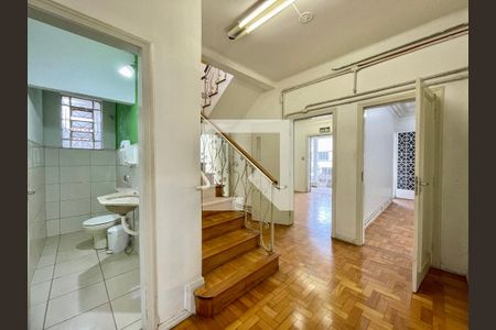 Casa para alugar com 6 quartos, 595m² em Barro Preto, Belo Horizonte
