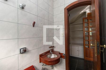 Lavabo de casa para alugar com 3 quartos, 140m² em Parque Edu Chaves, São Paulo