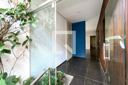 Hall de casa à venda com 4 quartos, 360m² em Sion, Belo Horizonte