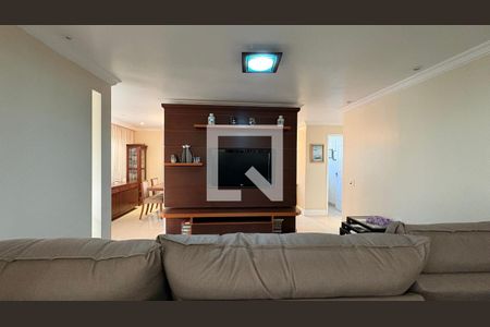 Sala de TV de casa de condomínio para alugar com 5 quartos, 1932m² em Mosela, Petrópolis