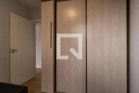 Quarto 1 de apartamento para alugar com 2 quartos, 55m² em Xaxim, Curitiba