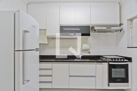 Cozinha de casa de condomínio para alugar com 3 quartos, 200m² em Vila Romero, São Paulo