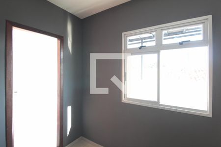 Sala de apartamento para alugar com 2 quartos, 100m² em Piratininga, Belo Horizonte