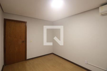 Quarto 1 de apartamento para alugar com 3 quartos, 166m² em Vila Eunice Nova, Cachoeirinha