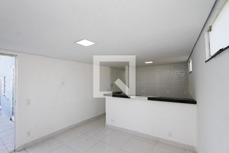 Sala de apartamento para alugar com 2 quartos, 56m² em Sagrada Família, Belo Horizonte