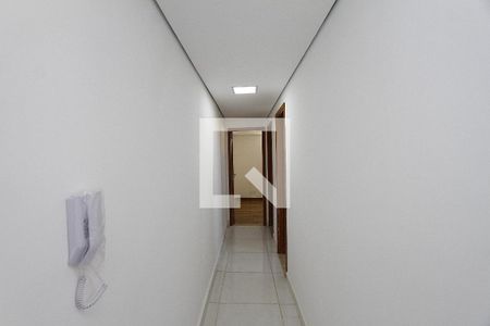 Corredor de apartamento para alugar com 2 quartos, 56m² em Sagrada Família, Belo Horizonte