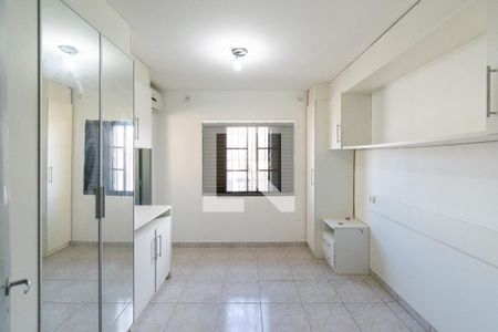 Suíte  de casa à venda com 3 quartos, 126m² em Vila Campestre, São Paulo