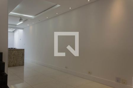 Sala de casa de condomínio para alugar com 2 quartos, 125m² em Parque Espacial, São Bernardo do Campo