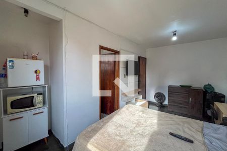 Casa à venda com 7 quartos, 200m² em Vila Gumercindo, São Paulo