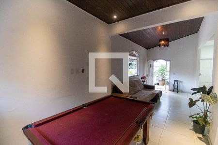 Sala de casa de condomínio à venda com 3 quartos, 523m² em Itaipu, Niterói