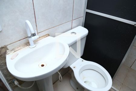 Apartamento 1 - Banheiro do andar superior de apartamento para alugar com 2 quartos, 91m² em Vila Maria, Aparecida de Goiânia